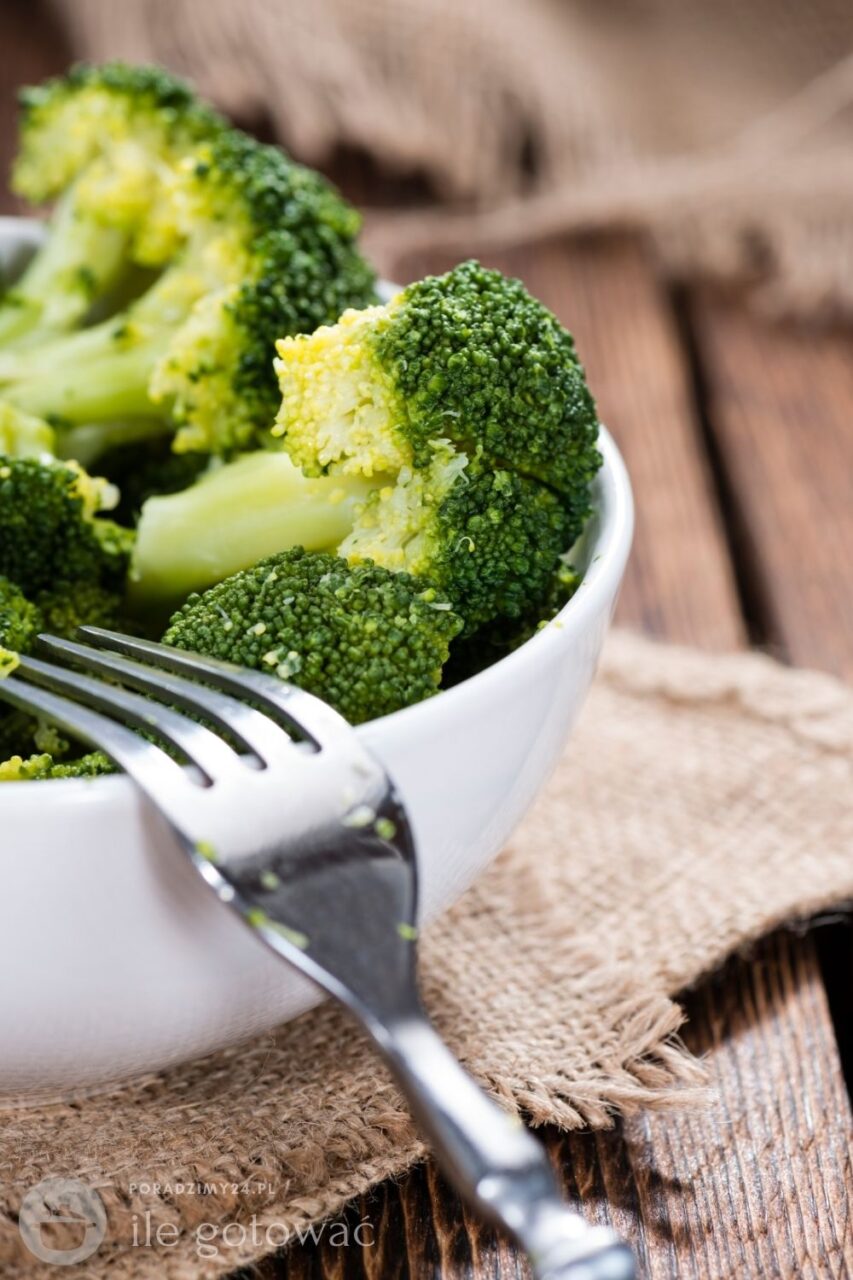 Właściwie ugotowane brokuły to wspaniały dodatek do dań na ciepło i sałatek na zimno