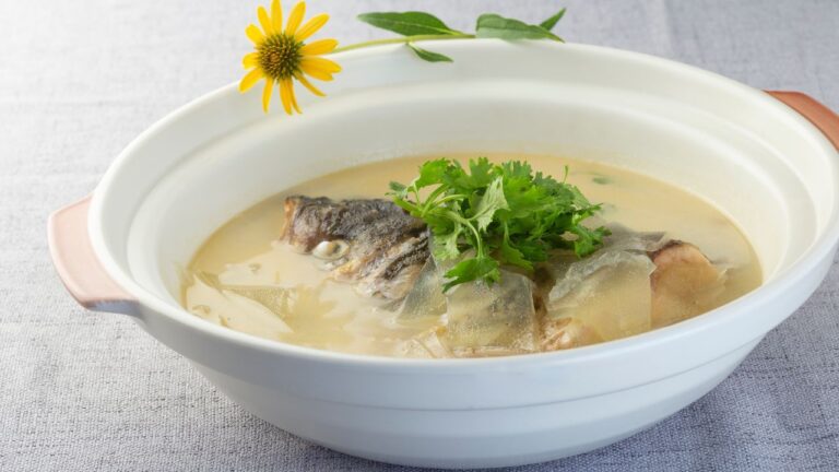 Wywar ugotowany na głowie karpia