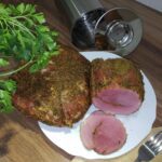 Szynka w przyprawach ugotowana w szynkowarze